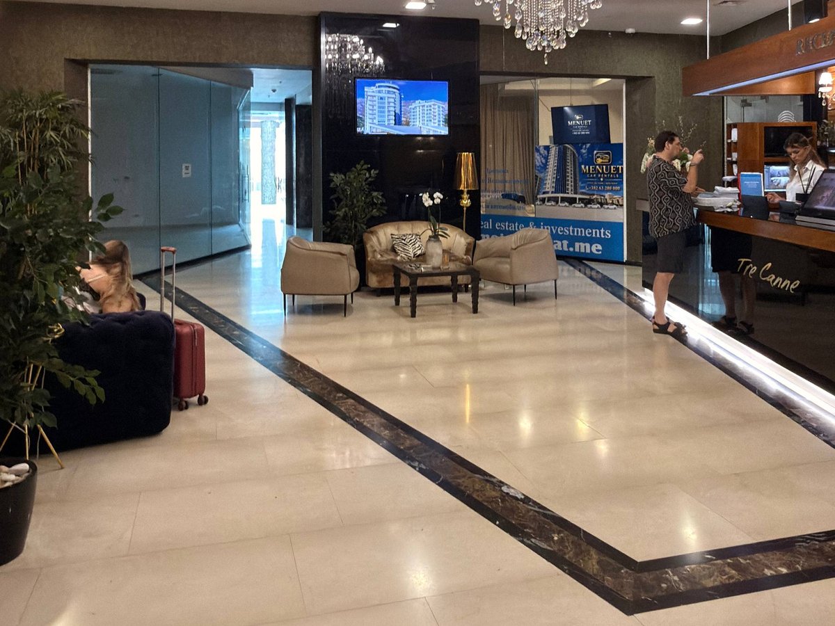 Lobby — turn left before the reception